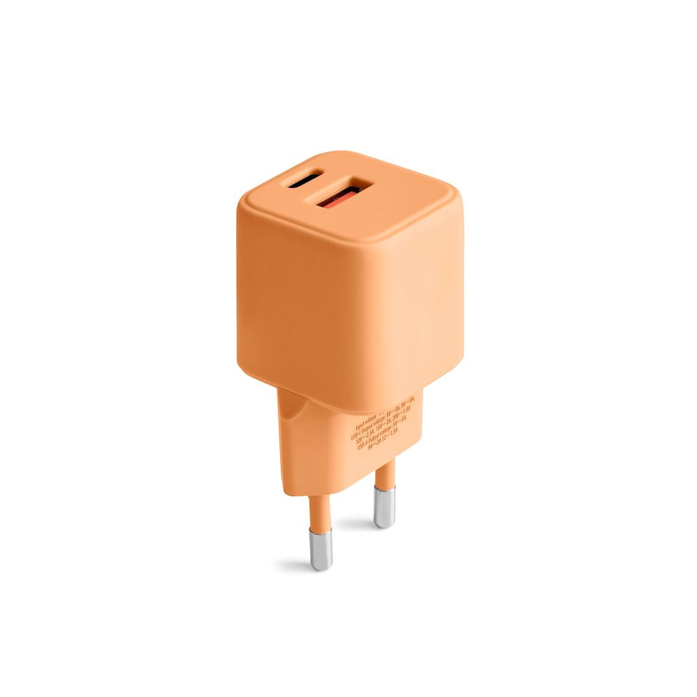 Polnilnik USB-A + USB-C Colorum CLS30-AC-14, 30 W – Peach Fuzz