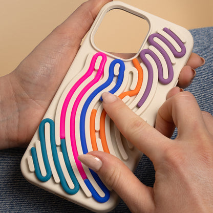 Snake silikonski ovitek za iPhone 17 6,3" - bež
