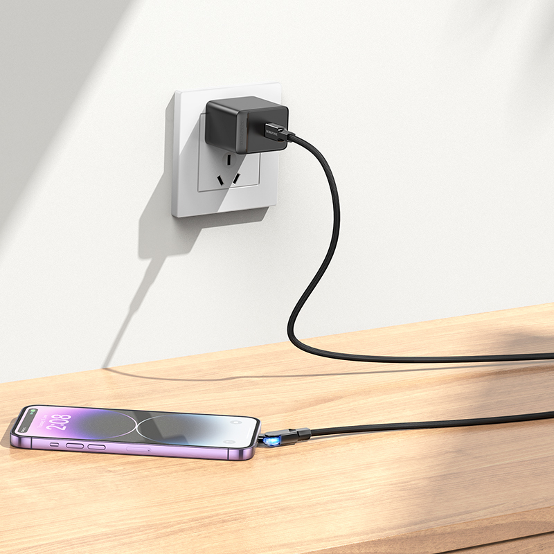 Polnilni in podatkovni kabel "BU41 rotating" USB C - lightning – Borofone – Črna