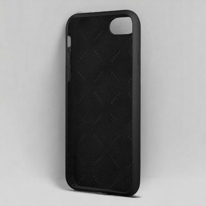 Ovitek Guess "black mini 3D logo" za iPhone SE2020 / SE2022 / SE2023 (GUHCI8S4LK)