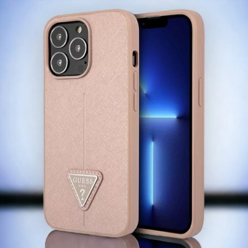 Ovitek Guess "Saffiano Triangle Logo" za iPhone 13 Pro Max/12 Pro Max - roza (GUHCP13XPSATLP) – Svetlo roza / PC + TPU s