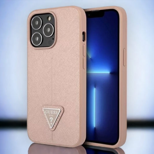 Ovitek Guess "Saffiano Triangle Logo" za iPhone 13 Pro Max/12 Pro Max - roza (GUHCP13XPSATLP) – Svetlo roza / PC + TPU s
