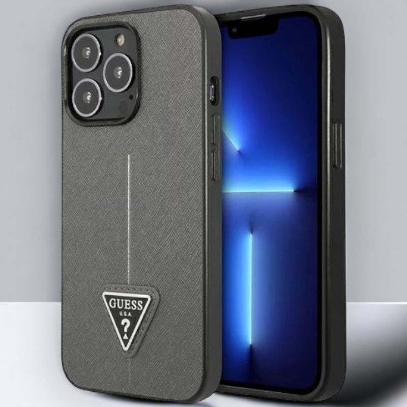 Ovitek Guess "Saffiano Triangle Logo" za iPhone 13/13 Pro - srebrna (GUHCP13LPSATLG) – Srebrna / PC + TPU silikon + Ekol