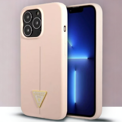 Ovitek Guess "Logo Silicone Triangle" za iPhone 13/13 Pro - roza (GUHCP13LSLTGP) – Svetlo roza / PC + TPU silikon