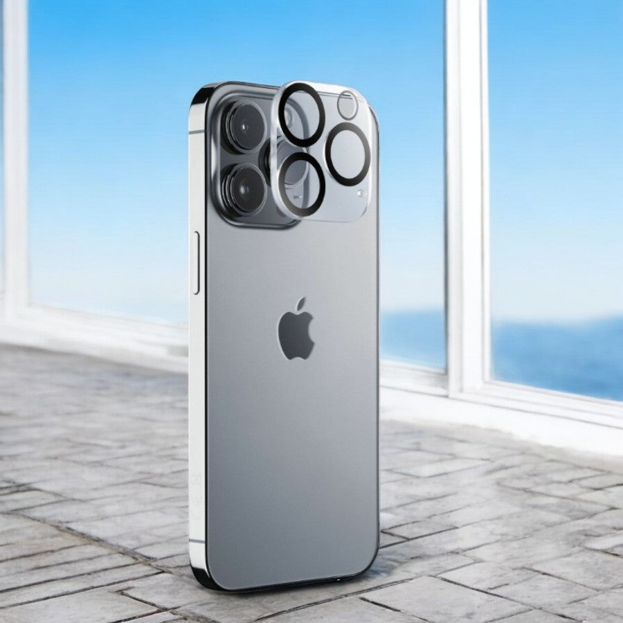 Zaščita za kamero s črno obrobo za iPhone 15 Pro/iPhone 15 Pro Max – Infostyle