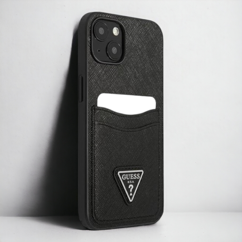 Ovitek Guess "Saffiano Triangle Logo" za iPhone 13/14/15 - črna (GUHCP13MPSATPK)