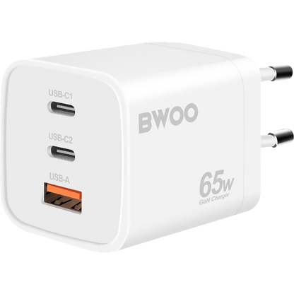 BWOO CDA147 65W polnilni adapter s 2x USB‑C in 1x USB izhodi v beli barvi1