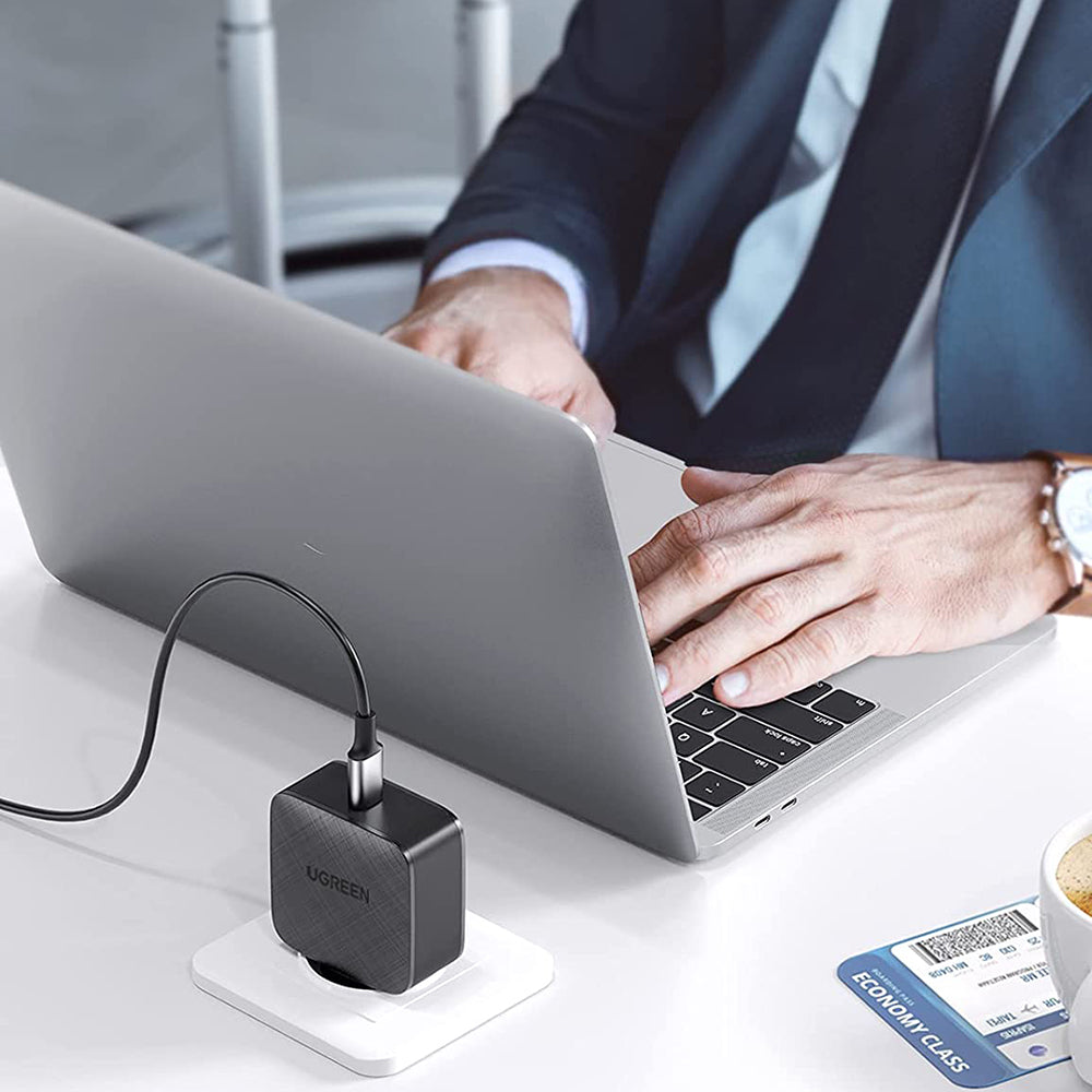 Polnilni adapter UGREEN 65W USB C